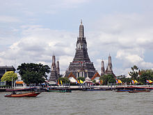 Wat Arun 03-2012-01.JPG