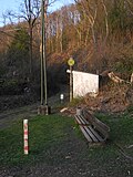 Miniatuur voor Bestand:Wuppertal, Kaltenbachtal, Haltestelle Schulkohlfurt der Berg. Museumsbahnen, Richtung Cronenberg.jpg