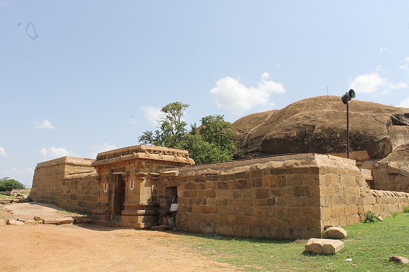 File:"A amazing shot of Pallikonda Perumal Temple".JPG