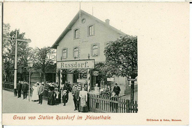 File:00891-Russdorf-1898-im Neißetal, Bahnhof-Brück & Sohn Kunstverlag.jpg