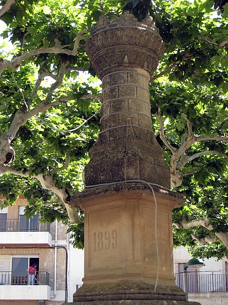 File:014 Font de la plaça Major.jpg