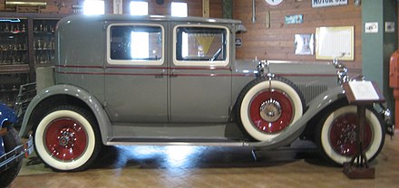 1929 Packard Close Coupled Sedan