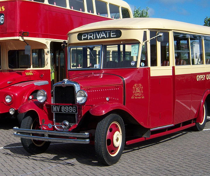 File:1931 Bedford WLB Duple coach MV 8996 Gypsy Queen.jpg