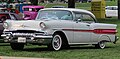 1957 Pontiac Chieftain 2-door Catalina, front left view