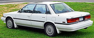 1991 Toyota Camry V6 VZV21 rear left (US)