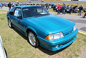 1993 Ford Mustang SVT Cobra Hatchback (14391878516).jpg