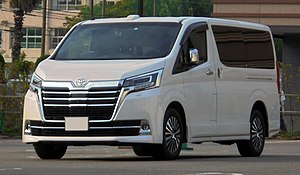 2019-2021 Toyota GranAce Premium (3DA-GDH303W) // Japan