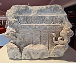 Kapiteel met giganten op de hoeken (3e kwart 2e eeuw)