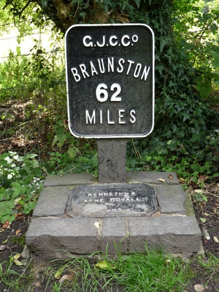 File:62 Miles to Braunston - geograph.org.uk - 1448159.jpg