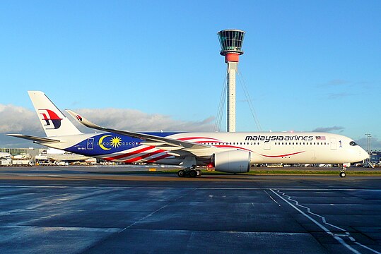 Малайзия эйрлайнс. Малайзия Аирлинес. Авиакомпания Malaysia Airlines. Аэробус а350 Малайзия Эйрлайнс. Airbus a350-900 Malaysia Airlines.
