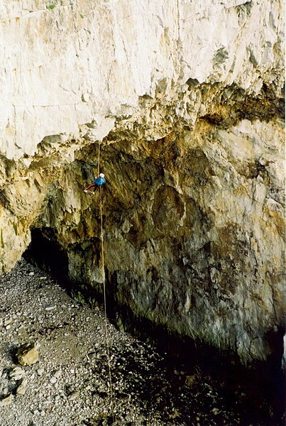 File:Abseiling at North Stack - geograph.org.uk - 1705890.jpg