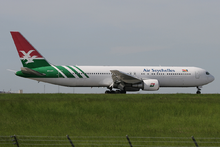 Un Boeing 767-300ER de Air Seychelles en el Aeropuerto de París-Charles de Gaulle. (2010)