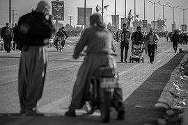 Arba'een In Mehran City 2016 - Iran (Black And White Photography-Mostafa Meraji) اربعین در مهران- ایران- عکس های سیاه و سفید 40.jpg