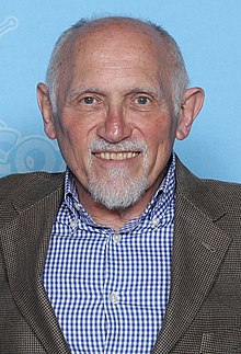 Armin Shimerman Fotoğraf Op GalaxyCon Richmond 2020.jpg