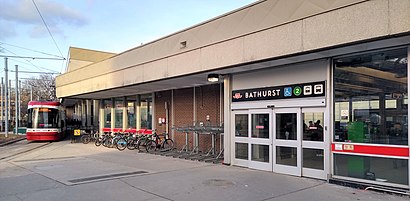 Comment aller à Bathurst Station en transport en commun - A propos de cet endroit