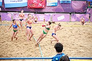 Deutsch: Beachhandball bei den Olympischen Jugendspielen 2018; Tag 6, 12. Oktober 2018; Mädchen, Hauptrundenspiel – Ungarn-Niederlande 2:1 English: Beach handball at the 2018 Summer Youth Olympics at 12 October 2018 – Girls Main Round – Hungary-Netherlands 2:1