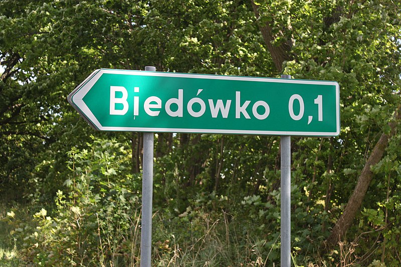 File:Biedówko - Road 01.jpg