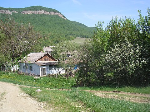 Села богатого. Богатое ущелье Бахчисарайский район. Село богатое ущелье. Село богатое Крым. Богатое ущелье жилье.