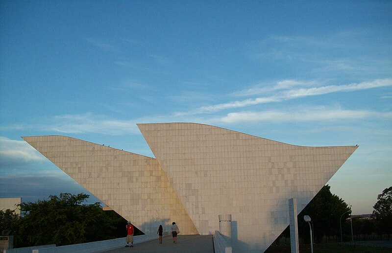 File:Brasilia DF Brasil - Panteão da Republica - panoramio.jpg