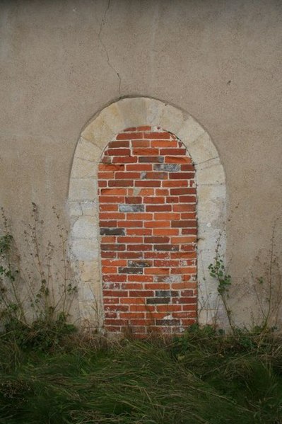 File:Bricked up door - geograph.org.uk - 1561435.jpg