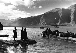 Yarlung Tsangpo ferry near Qüxü 1939