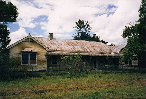 Burnbrae Homestead, pictured 2002