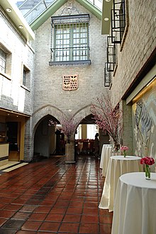 Campanile courtyard for wikipedia.jpg