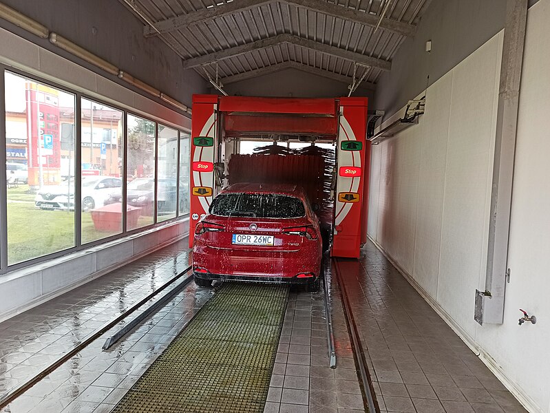 File:Car wash 2 Wiejska Street in Prudnik, 2020.06.15.jpg