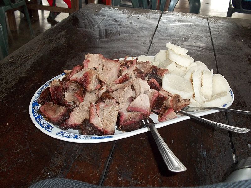 File:Carne en vara en la ciudad de camejo en el estado apure.JPG