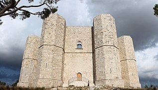 Castel del Monte, esterno 05,0.jpg