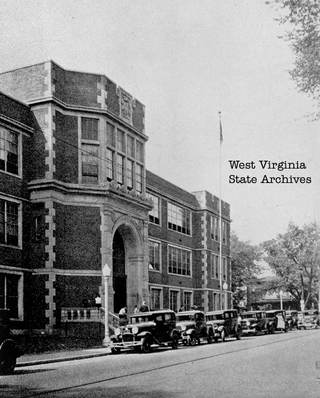 <span class="mw-page-title-main">Charleston High School (West Virginia)</span> Public school in the United States
