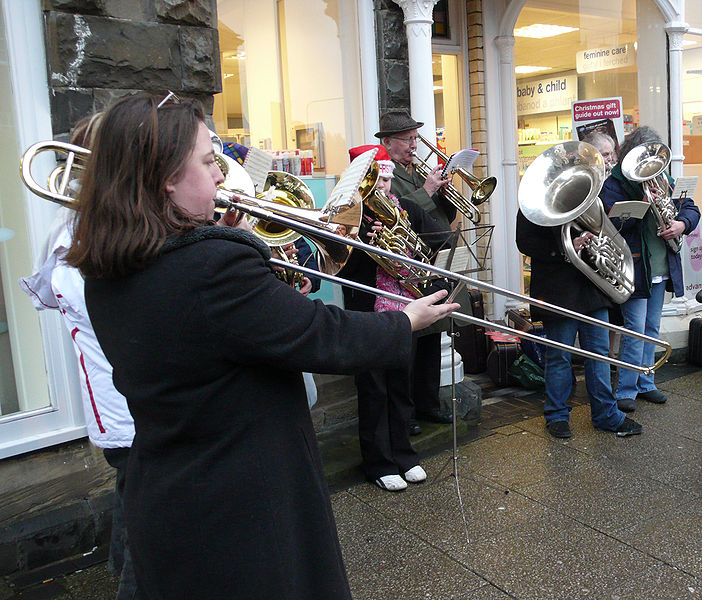 File:Christmas carols.jpg