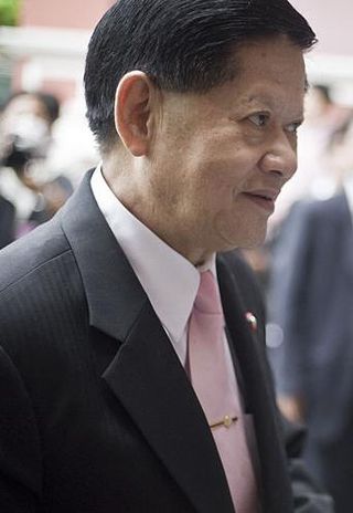 <span class="mw-page-title-main">Chumpol Silpa-archa</span> Thai politician (1940–2013)