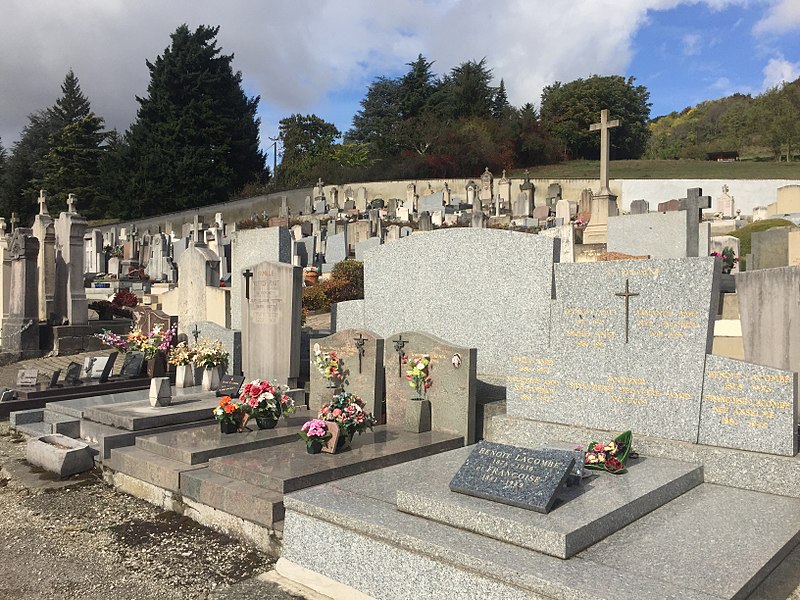 File:Cimetière de Dagneux - octobre 2016 (21).JPG