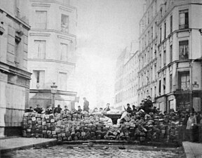 Barricade rue Sedaine au carrefour de la rue Saint-Sabin en 1871, lors de la Commune.