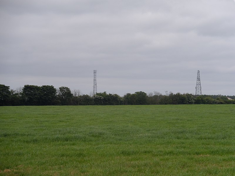 File:Communiction masts at Wethersfield Airfield - geograph.org.uk - 3523851.jpg