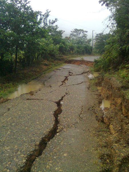 File:Daños tras las inundaciones en Costa Rica, octubre 2010.jpg