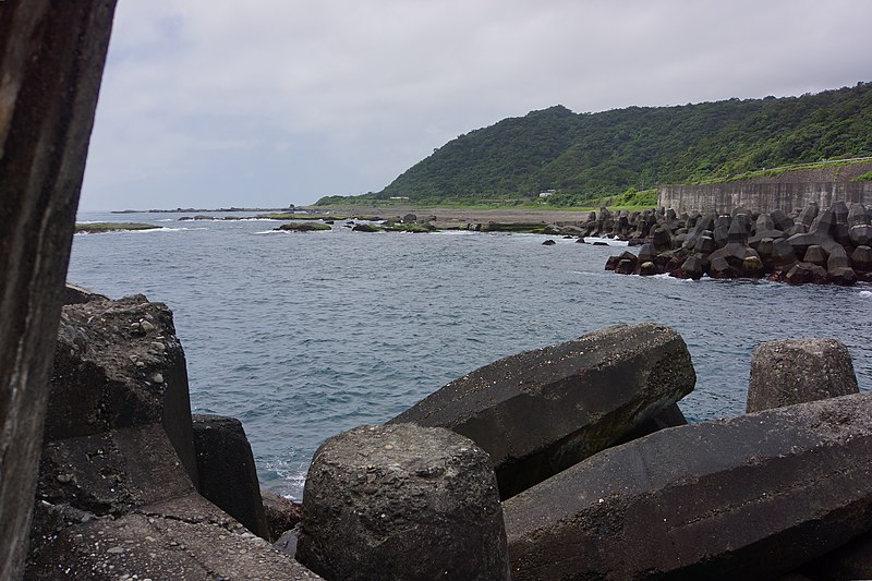 File:Dali Fishing Harbor 大里漁港 - panoramio (2).jpg