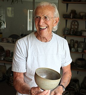 Don Reitz American ceramic artist (1929–2014)