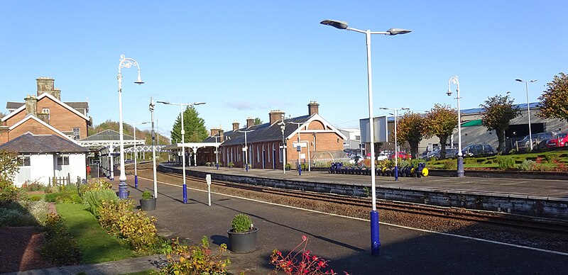 File:Dumfries railway station, Dumfries. View from the gardens.jpg