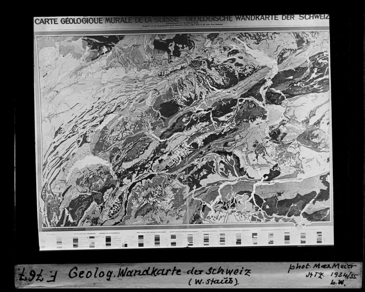 File:ETH-BIB-Geologische Wandkarte der Schweiz (W. Staub)-Dia 247-F-00767.tif