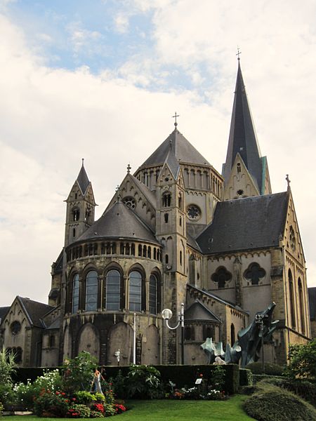 File:Eglise Montigny Metz.jpg