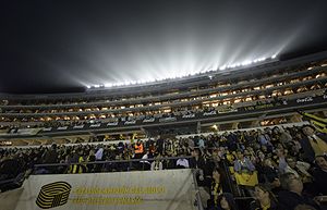 Estadio Campeón del Siglo - 160330-5970-jikatu (25541955994).jpg