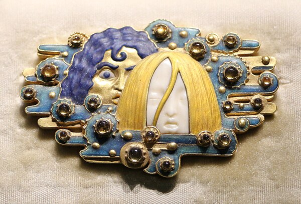 Apparitions, enamel brooch, Musée d'Orsay