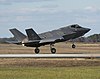 F-35A Lightning II алғашқы трансланатикалық мұхиттан өтуді аяқтады (15-тен 16) .jpg