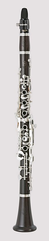 Oskar Oehler tarafından 1905 yılında geliştirilen 22 tuşlu, 5 halkalı ve alt eklemin orta ton deliğinde bir kapağı olan Oehler klarnet.