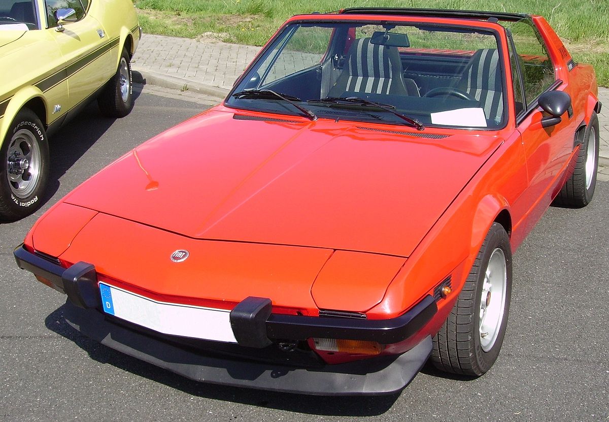 File Fiat X1 9 Rot Jpg Wikimedia Commons