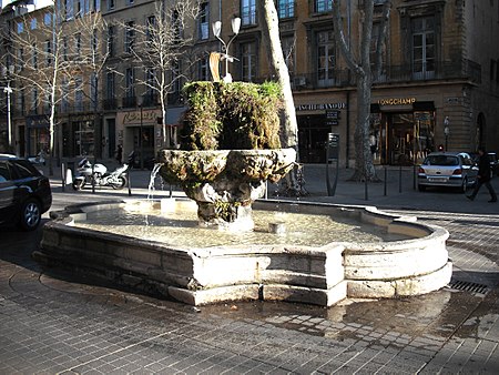 Fontaine des Neuf Canons by Malost