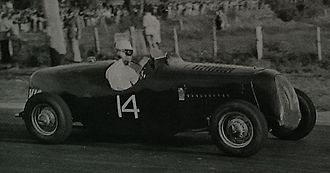 The winning Ford V8 Special of Doug Whiteford at the 1950 New South Wales 100 Ford V8 Special of Doug Whiteford (Bathurst 1950).JPG