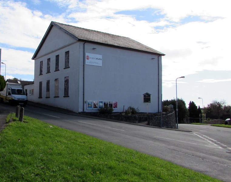 File:Former Horeb chapel, Pentyrch - geograph.org.uk - 5553455.jpg